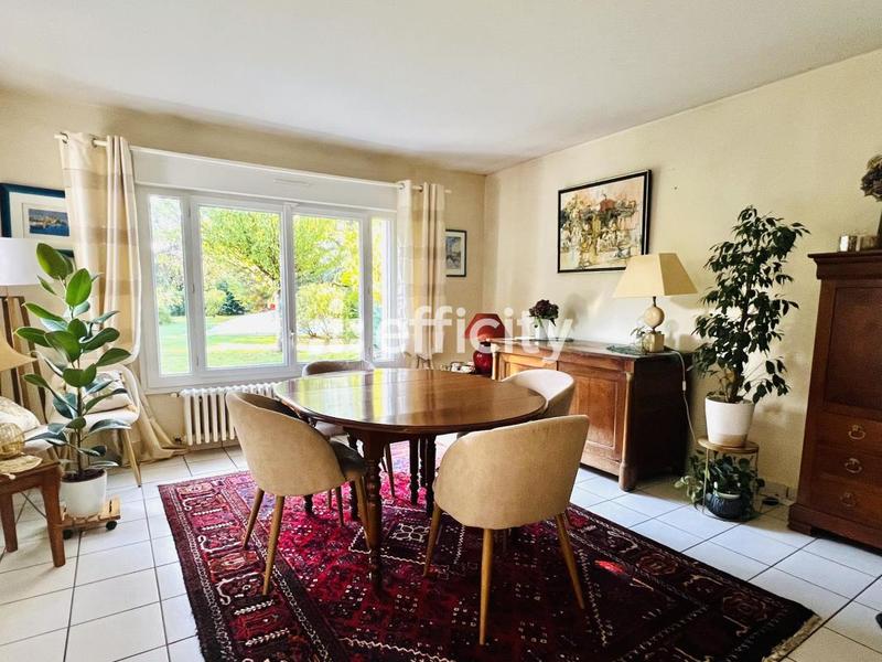 Villa - 230 m² - 7 pièces