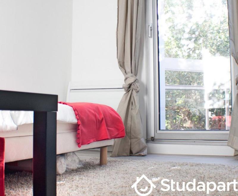 Chambre - 11 m² - 1 pièce