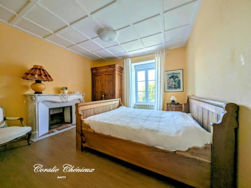 Maison de maîtres - 390 m² - 10 pièces