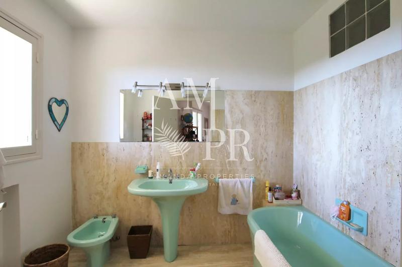 Villa - 236 m² - 7 pièces