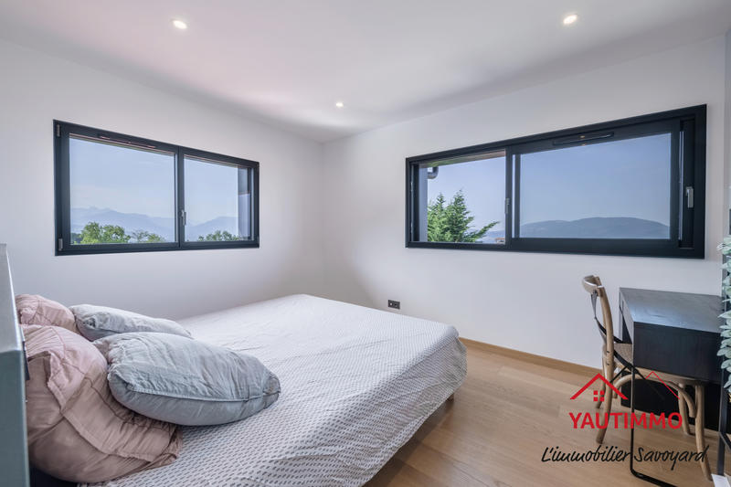 Maison - 190 m² - 6 pièces