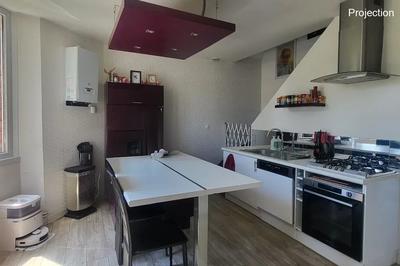 Maison - 91 m² - 4 pièces