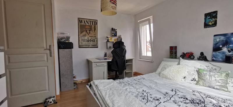 Maison - 98 m² - 7 pièces