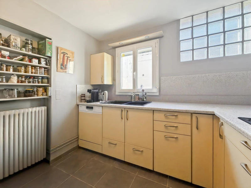 Maison traditionnelle - 138 m² - 9 pièces