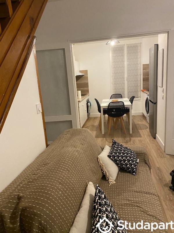 Chambre - 60 m² - 1 pièce