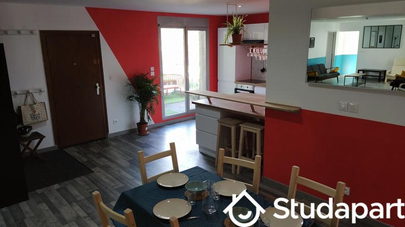 Chambre - 13 m² - 1 pièce