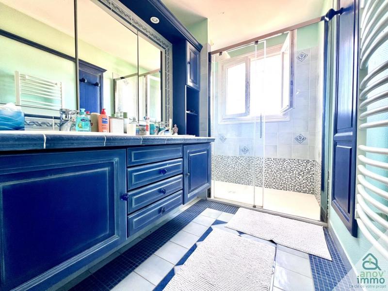 Villa - 240 m² - 7 pièces