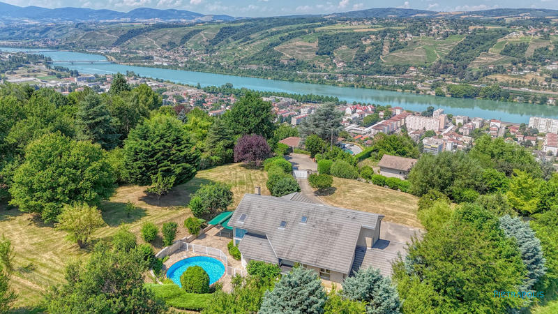 Villa - 190 m² - 7 pièces