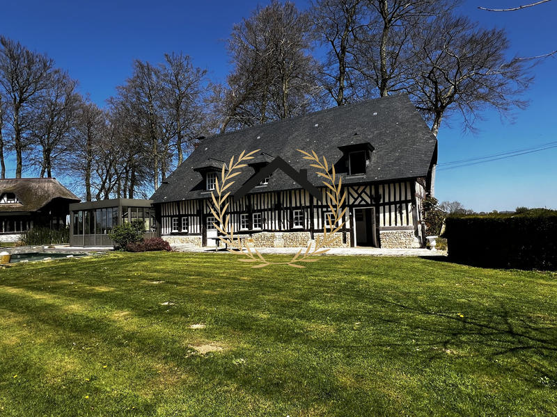 Maison - 253 m² - 10 pièces