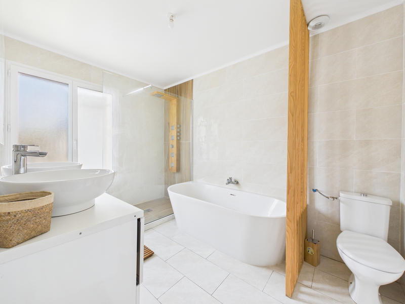 Maison - 102 m² - 5 pièces