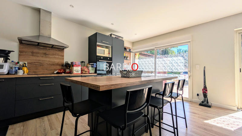 Villa - 354 m² - 11 pièces