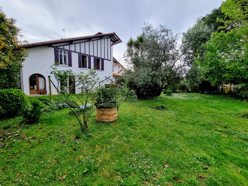 Maison ancienne - 289 m² - 10 pièces