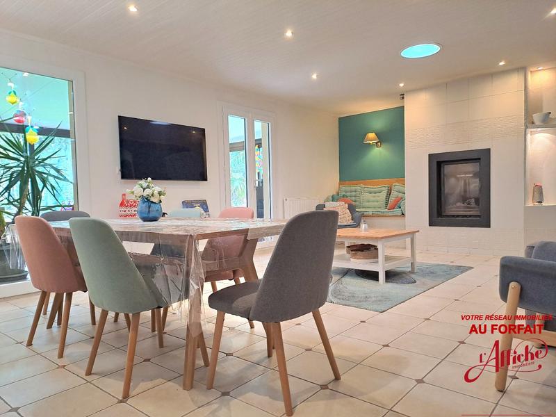 Maison - 217 m² - 6 pièces