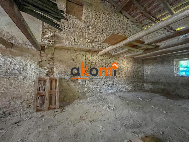 Maison - 200 m² - 2 pièces