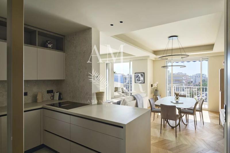 Appartement - 100 m² - 4 pièces