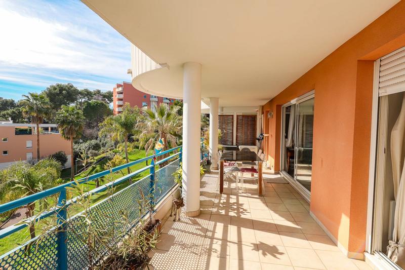 Appartement - 84 m² - 4 pièces