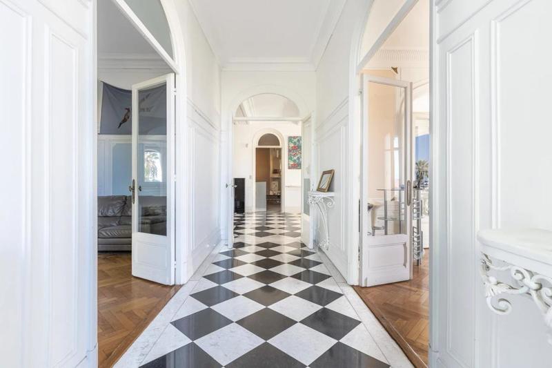 Maison de maîtres - 420 m² - 11 pièces