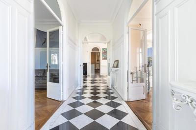 Maison de maîtres - 420 m² - 11 pièces