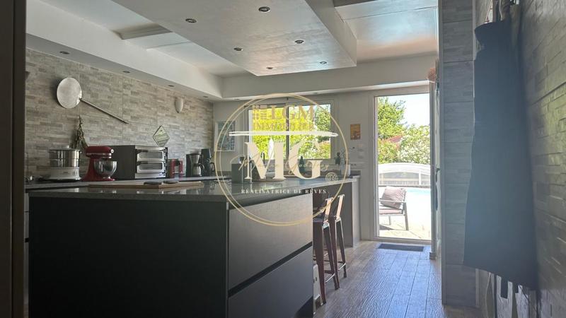 Maison - 184 m² - 5 pièces