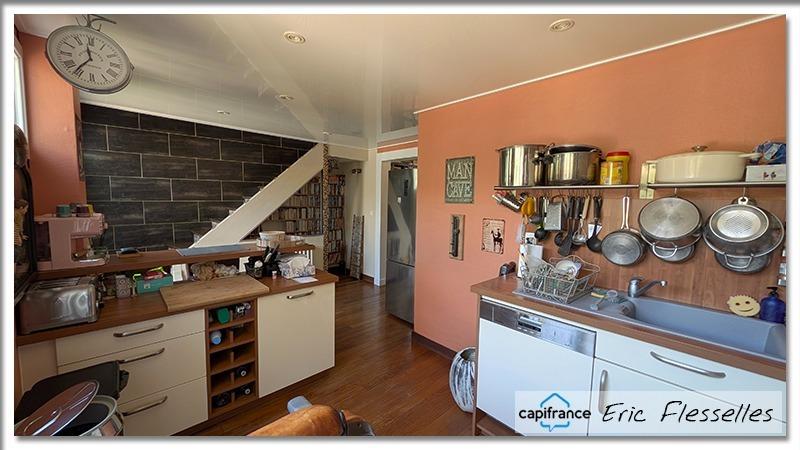 Maison - 208 m² - 9 pièces