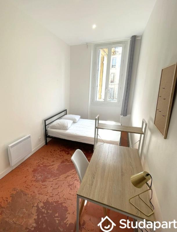 Chambre - 11 m² - 1 pièce