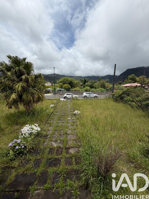 Maison - 250 m² - 10 pièces