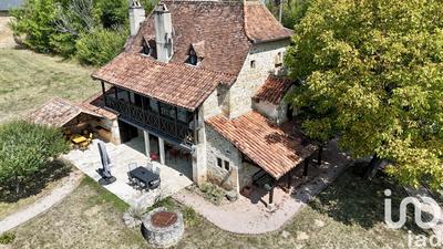 Maison - 187 m² - 5 pièces