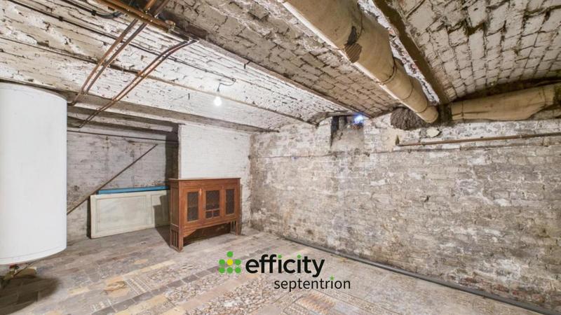 Maison - 277 m² - 11 pièces