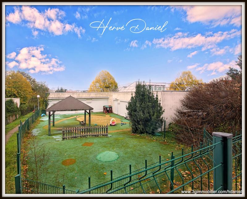 Local commercial - 654 m² - 30 pièces