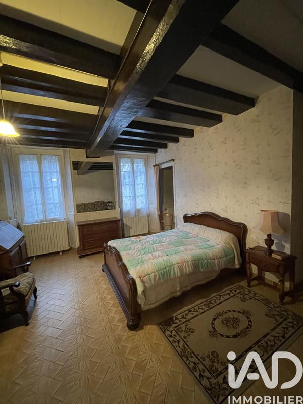 Maison - 209 m² - 7 pièces