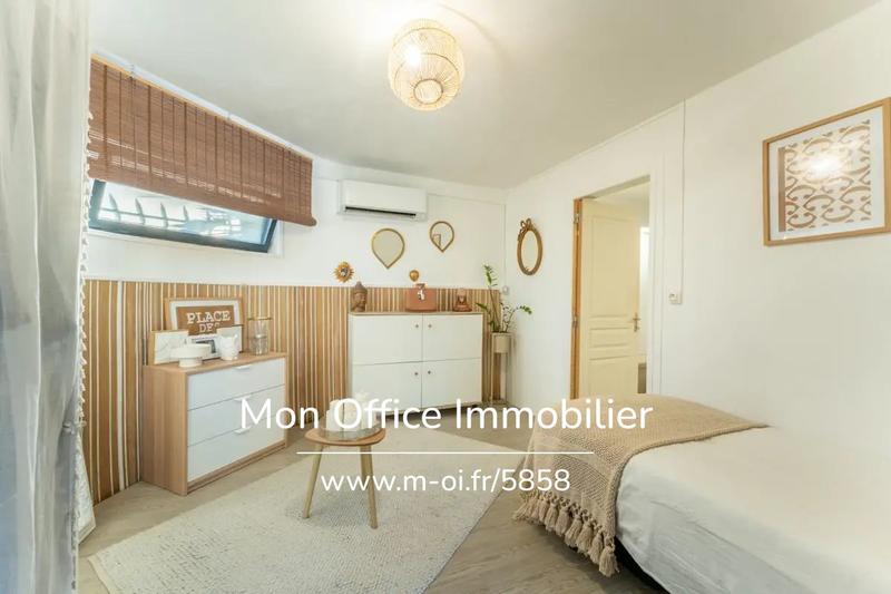 Maison - 185 m² - 7 pièces