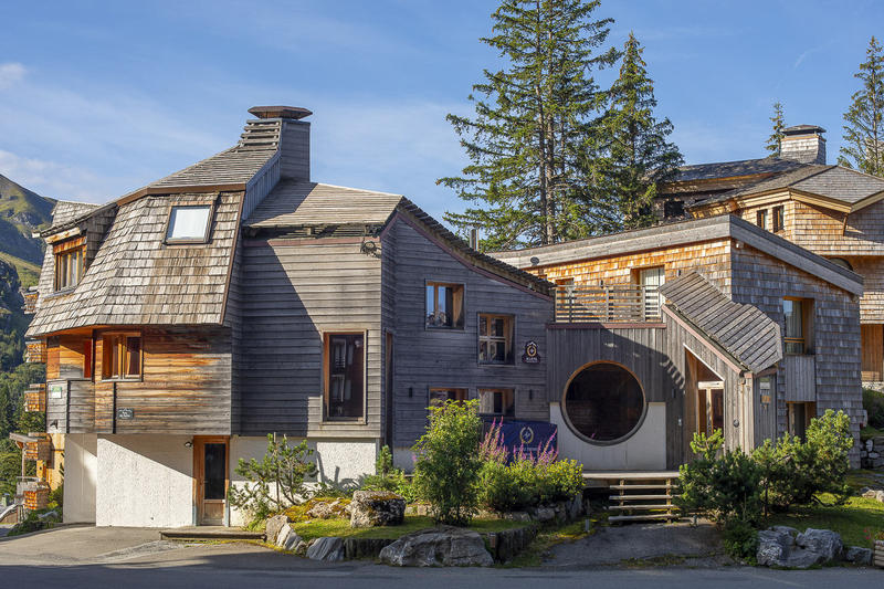 Maison - 340 m² - 11 pièces