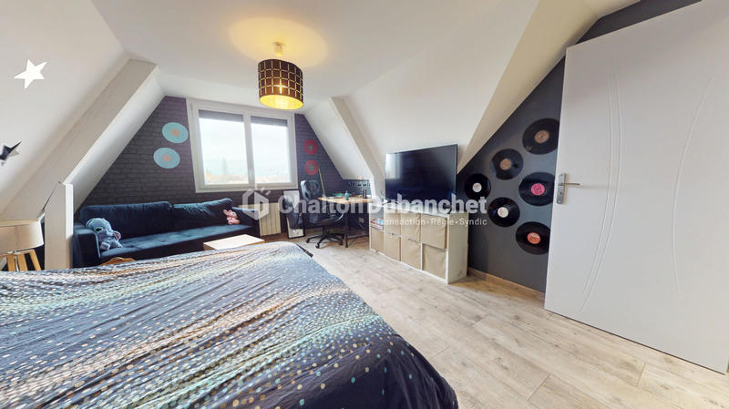 Maison - 165 m² - 8 pièces