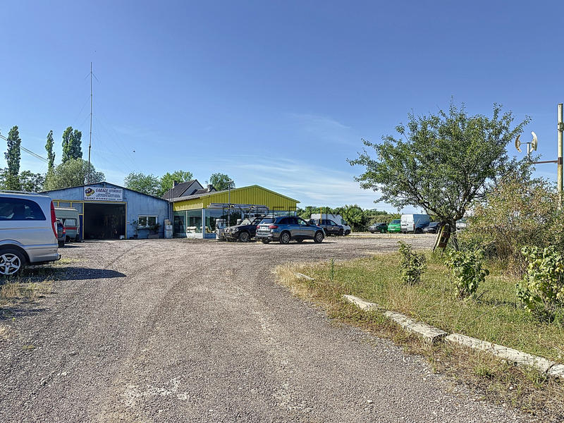 Local d'activités - 300 m²