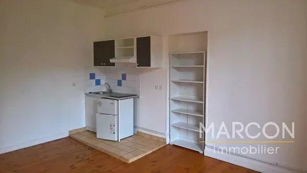 Maison - 428 m² - 18 pièces