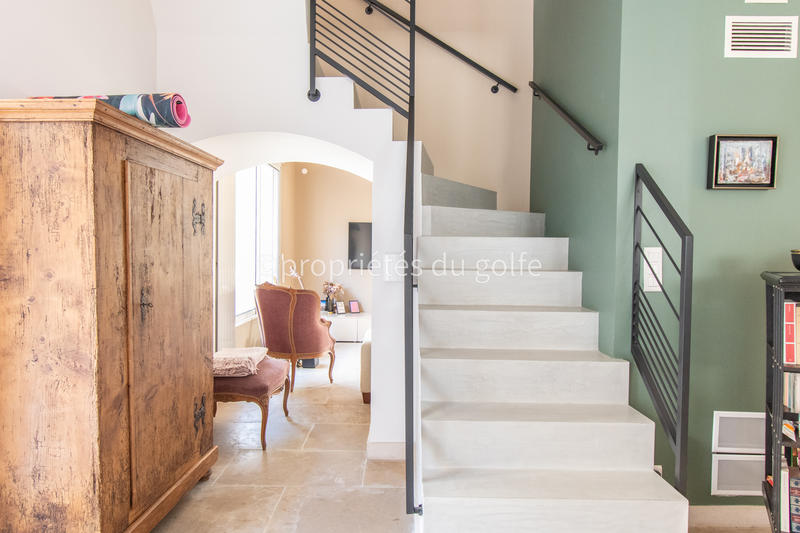 Maison - 312 m² - 6 pièces