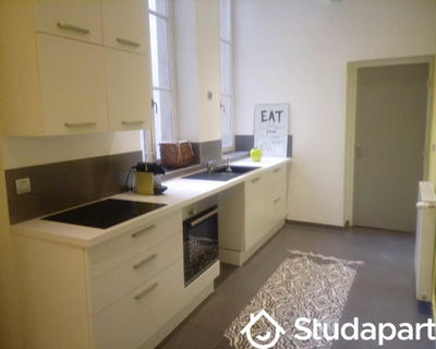 Chambre - 150 m² - 1 pièce