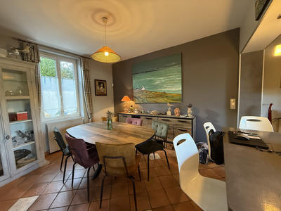 Maison - 99 m² - 6 pièces