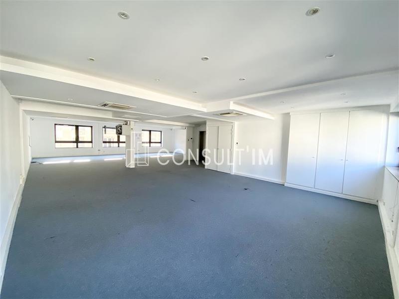 Bureau - 400 m²