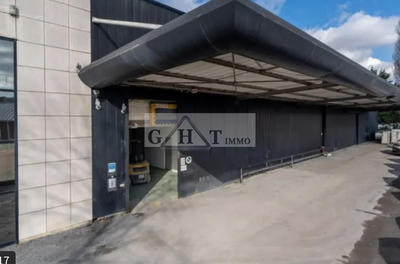 Entrepôt - 2 596 m²