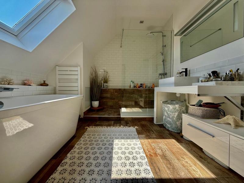 Maison - 189 m² - 7 pièces