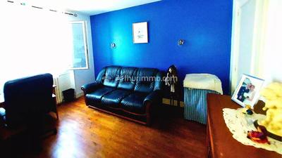 Appartement - 90 m² - 4 pièces