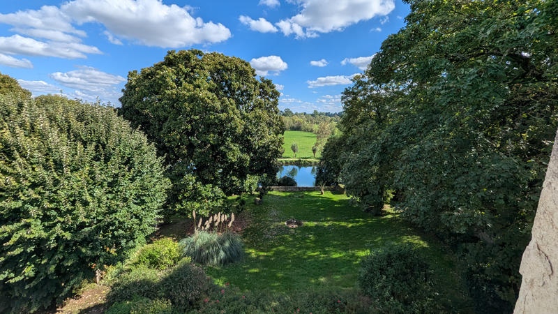 Maison - 340 m² - 13 pièces