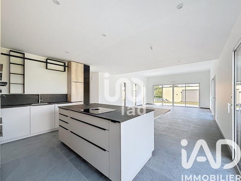 Maison - 140 m² - 5 pièces