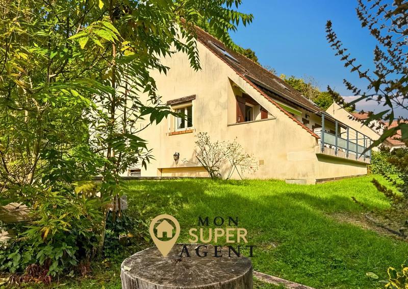 Maison - 171 m² - 9 pièces