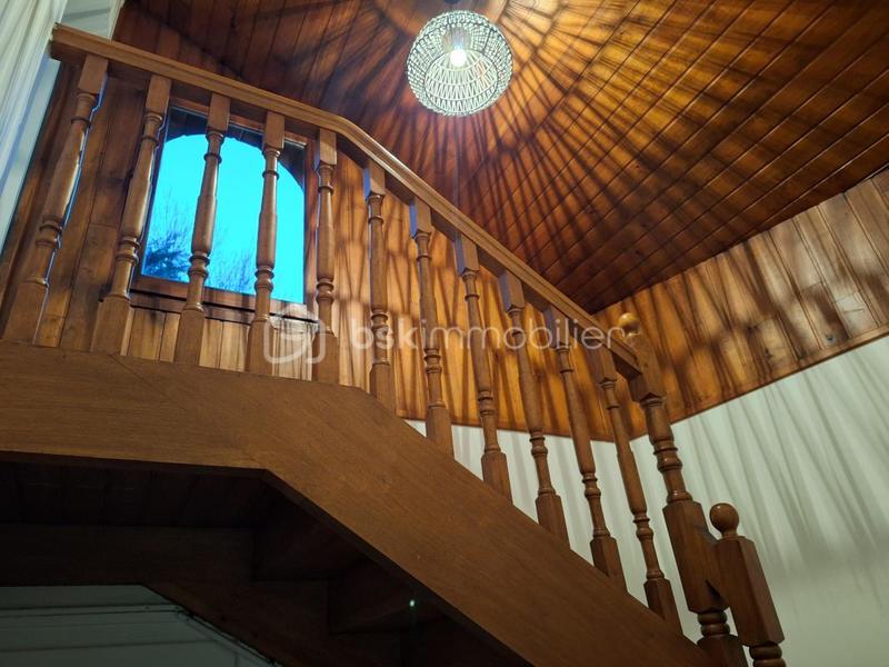 Maison en pierre - 220 m² - 9 pièces