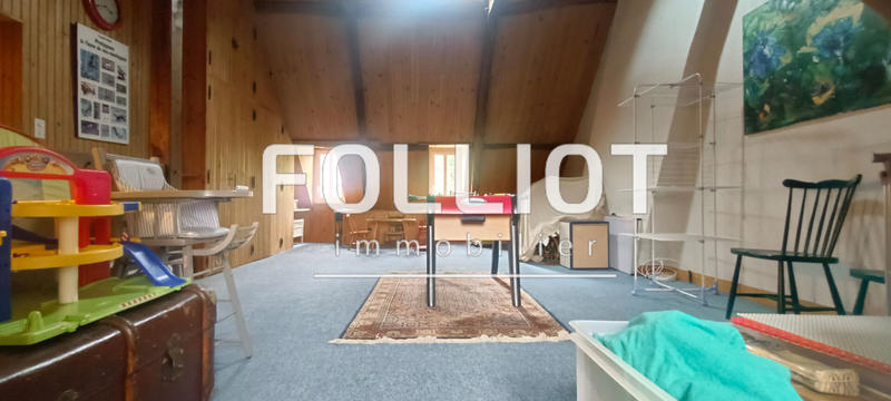 Maison - 250 m² - 8 pièces