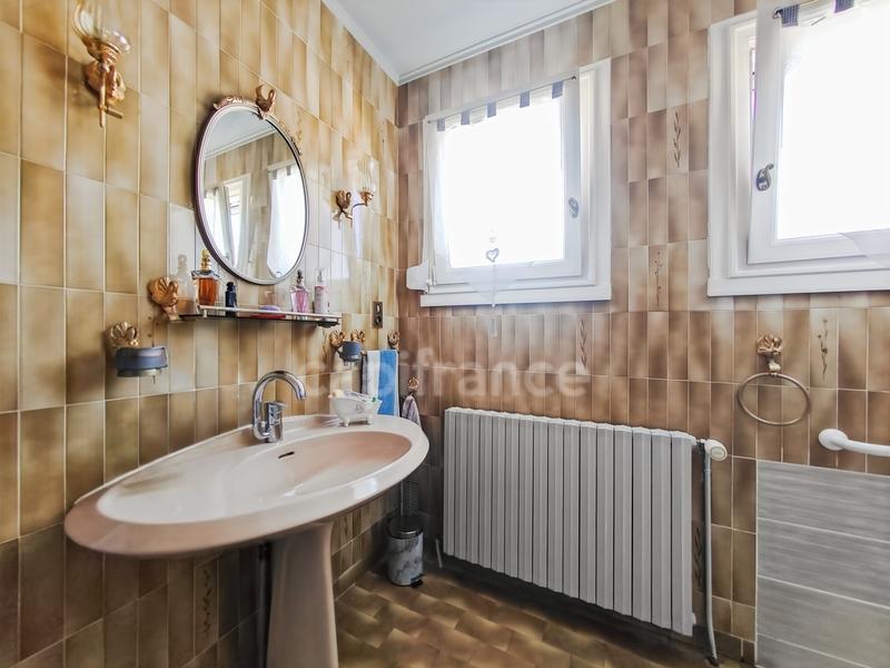 Maison - 183 m² - 6 pièces