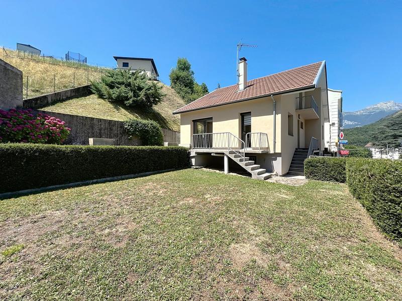 Maison - 97 m² - 6 pièces