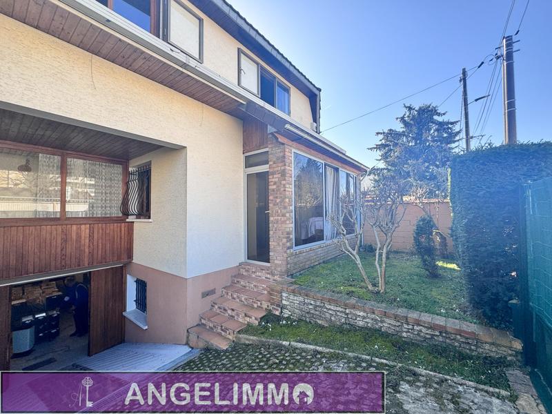 Maison - 104 m² - 6 pièces